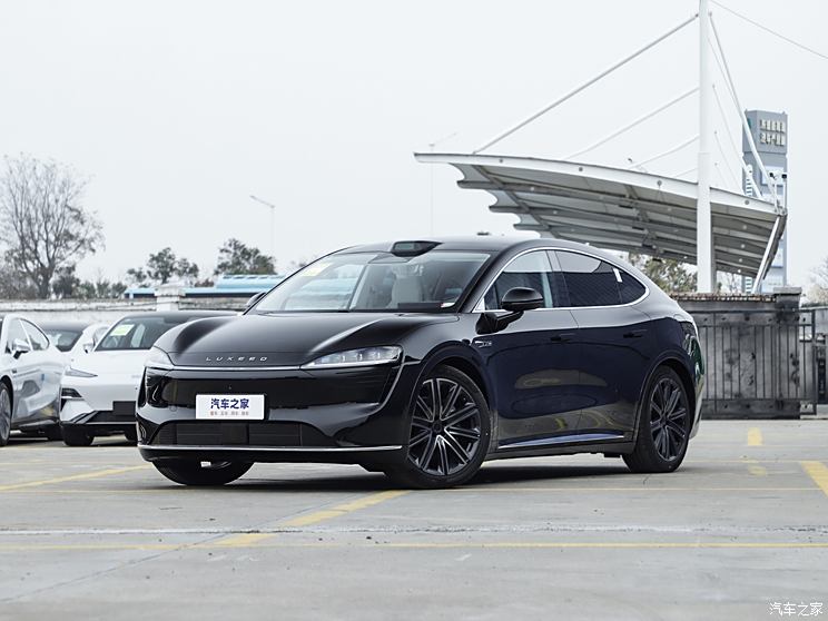 尊界S800/问界M8领衔 鸿蒙智行2025新车大爆料