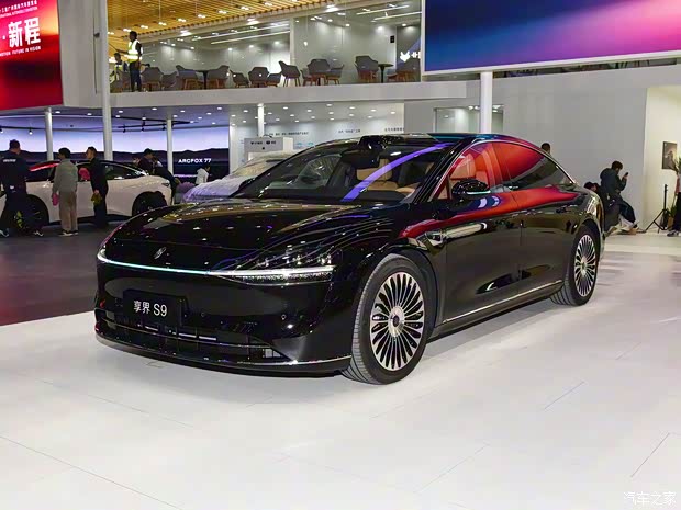 2025广州车展:售价30.98万元起 新款享界S9迎来亮相