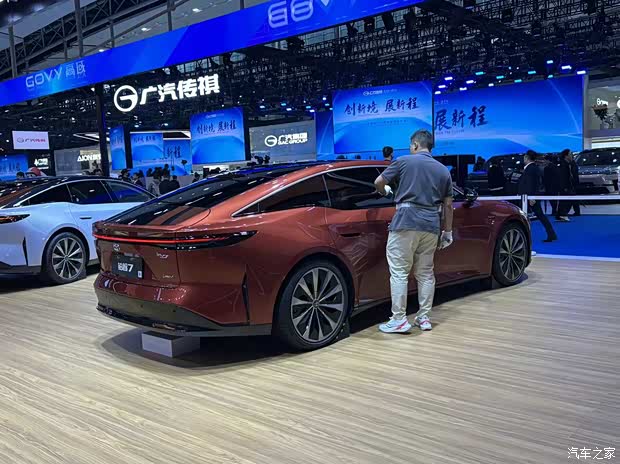 2025广州车展：广汽丰田铂智7亮相 搭华为鸿蒙座舱 20万级产品