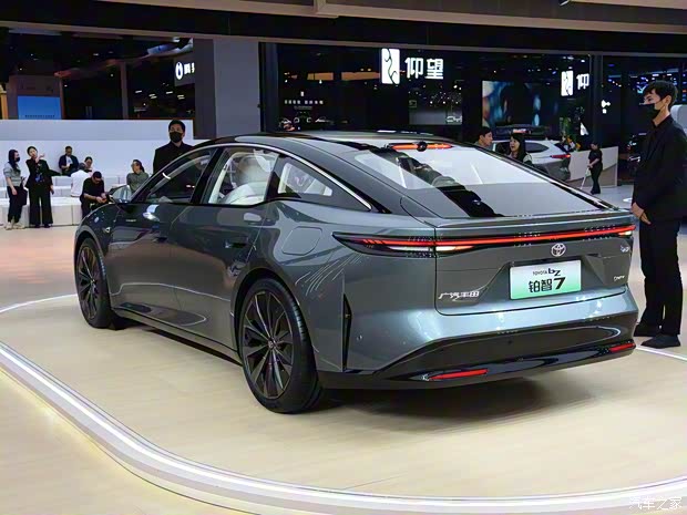 2025广州车展：广汽丰田铂智7亮相 搭华为鸿蒙座舱 20万级产品