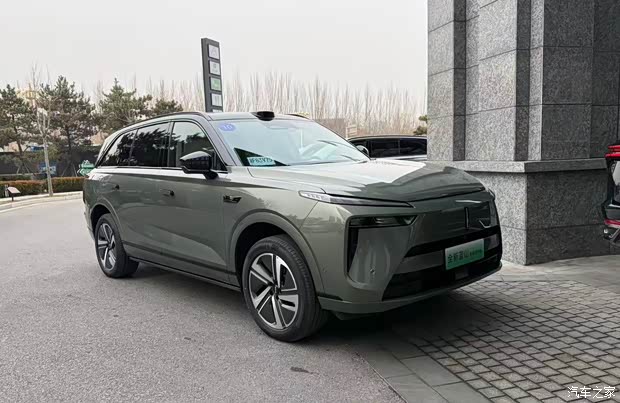 限时售27.58万起 VLA大模型六座插混SUV 魏牌蓝山智能进阶版上市