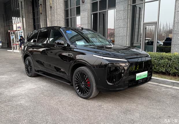 限时售27.58万起 VLA大模型六座插混SUV 魏牌蓝山智能进阶版上市